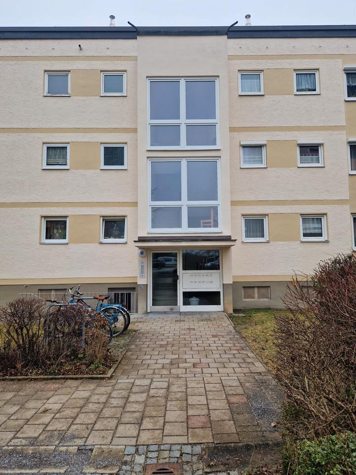 Thumbnail-Helle 2.-OG-Wohnung mit Balkon & neuer Einbauküche – Westenvierte