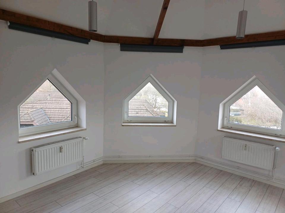 Thumbnail-3,5 Zimmer Maisonette Turm Wohnung in Fredenbeck OG