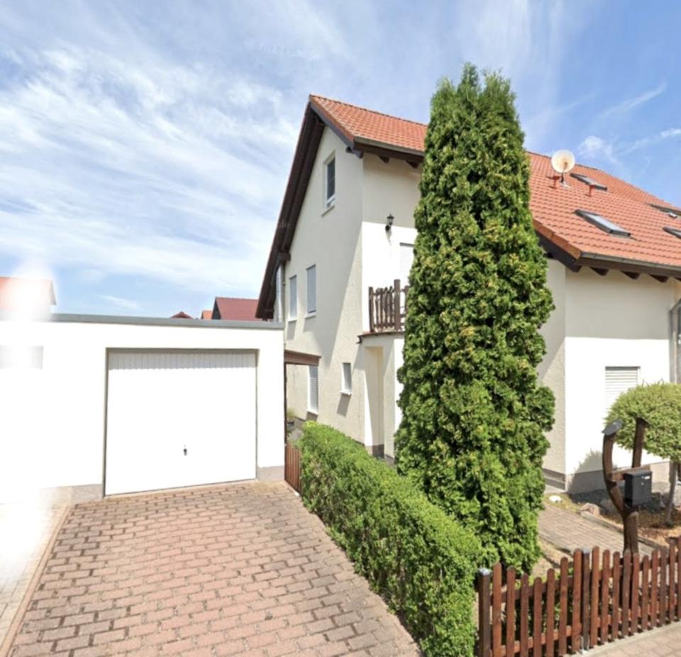 Thumbnail-gepflegtes Reihenhaus (KaminTerrasseGarageGarten) Gräfenhain