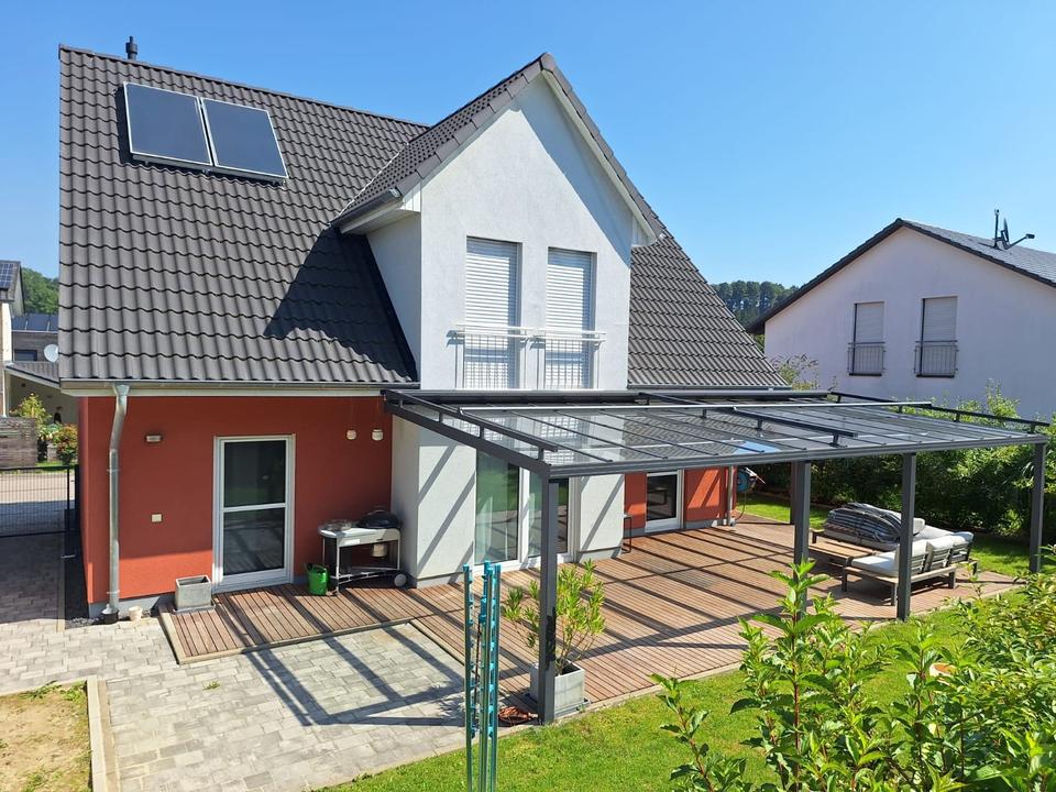 Thumbnail-von PRIVAT - Modernes Einfamilienhaus in ruhiger Ortsrandlage!