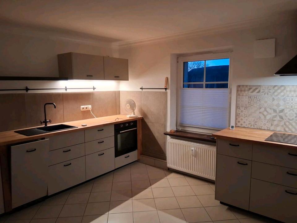 Thumbnail-Großzügige 3 Raum Wohnung