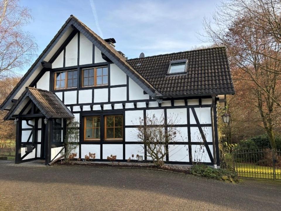 Thumbnail-Freist. Einfamilienhaus mit großem Grundstück - provisionsfrei