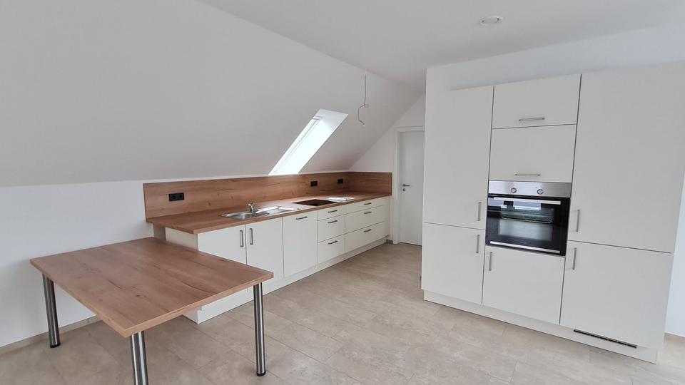 Thumbnail-Helle Eigentumswohnung, EBK, Gäste WC, Niedrigenergie A+, Carport