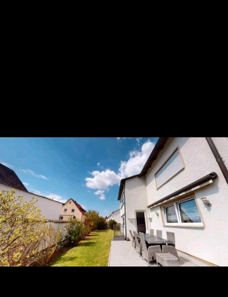 Thumbnail-Großzügige voll ausgestattete 3 Zimmer Erdgeschoss Wohnung in Ros