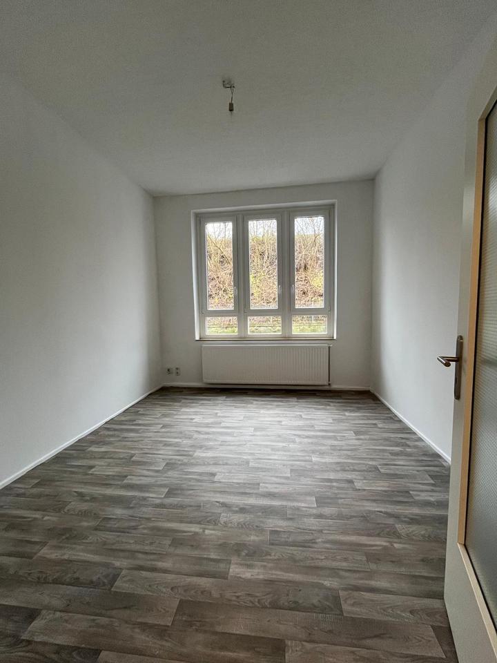 Thumbnail-Helle 3,5-Zimmer-Wohnung (65 m²) mit Tageslichtbad