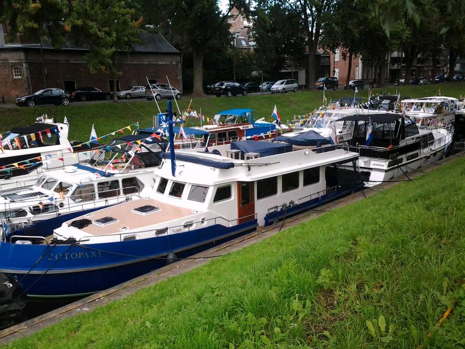Thumbnail-Motoryacht Fahrtenyacht