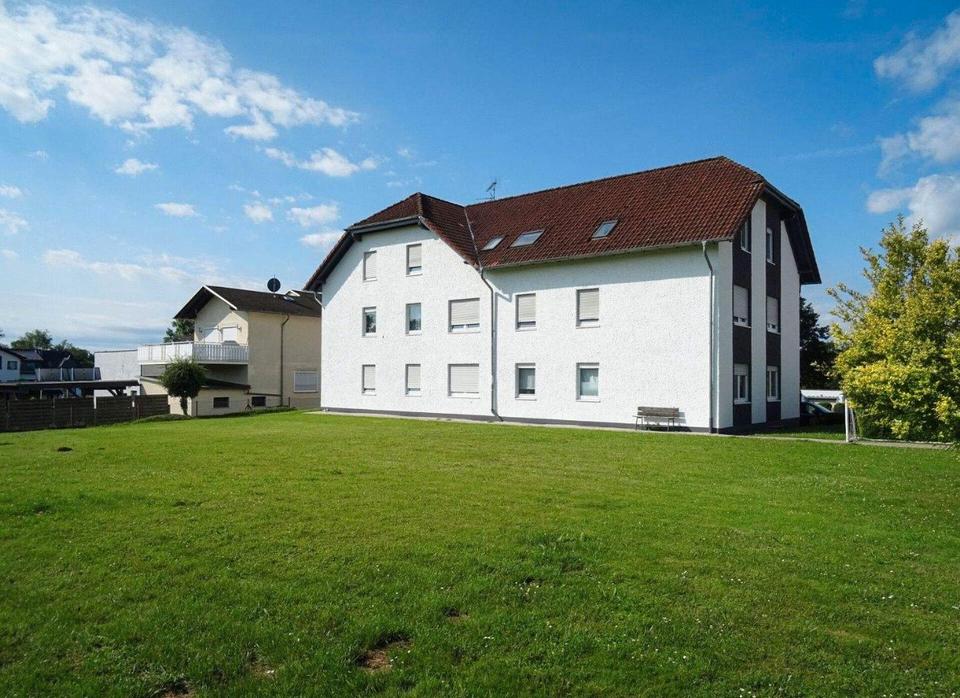 Thumbnail-3-Zimmer-Dachgeschosswohnung mit Balkon in Niederhadamar