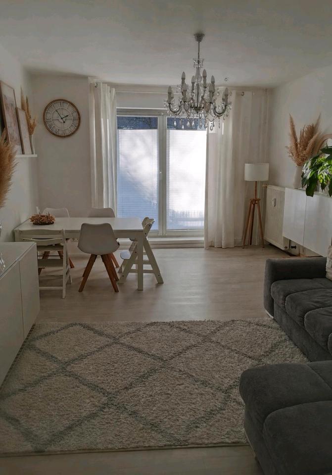 Thumbnail-Schöne 3-Zimmer Wohnung mit Balkon und Einbauküche in Döhren