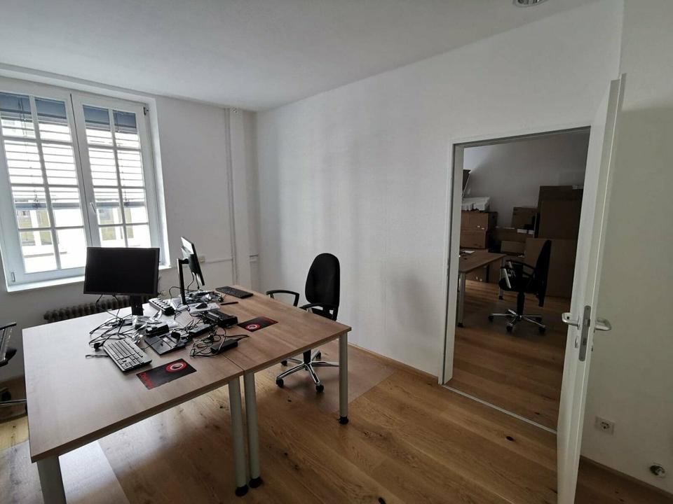 Thumbnail-775 Warm!! - 2-Raum Büro - Stadtmitte - ca. 34m + ca. 47m² Gemeinschaftsflächen
