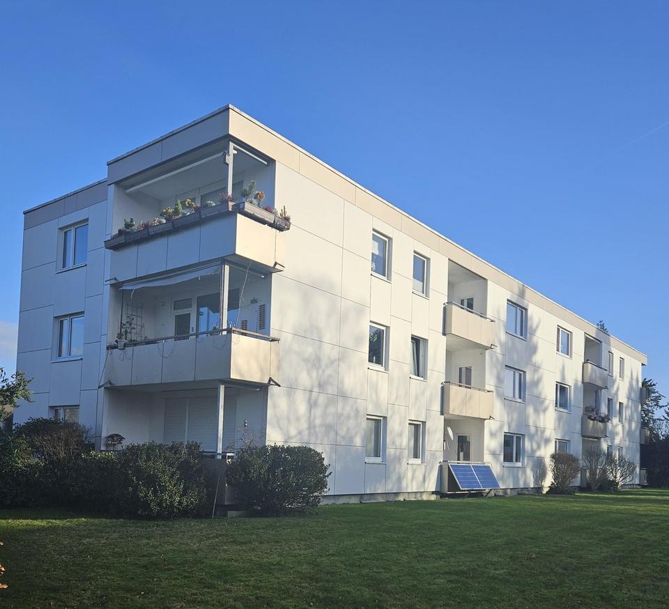 Thumbnail-Modernisierte 3-Zimmer-Wohnung mit großem Balkon in ruhiger Lage von Halstenbek