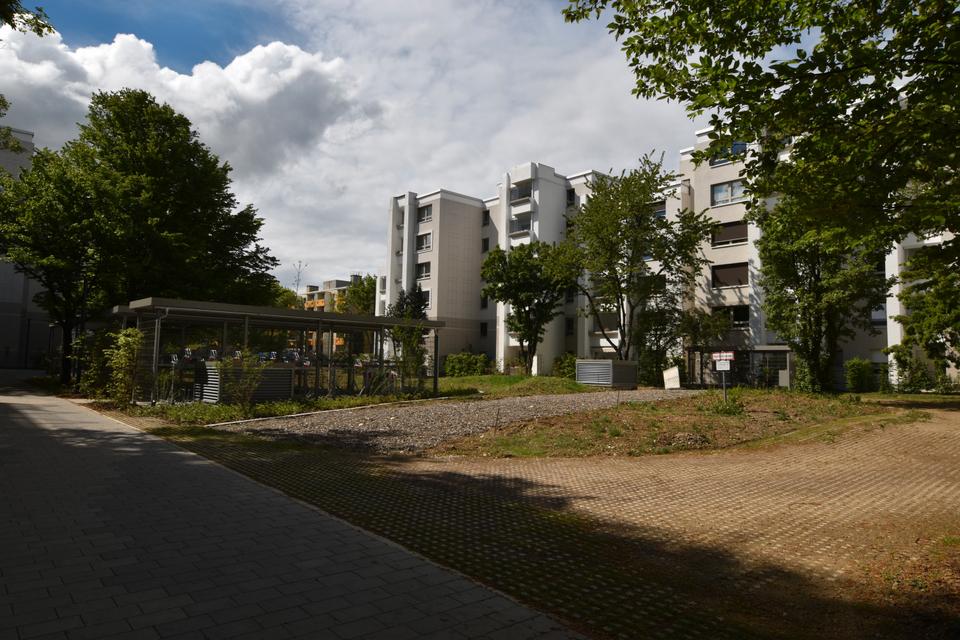 Thumbnail-Großhadern - kernsanierte Wohnung mit Balkon