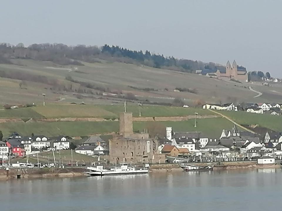 Thumbnail-Schöne Dachgeschoss Wohnung mit Blick auf den Rhein