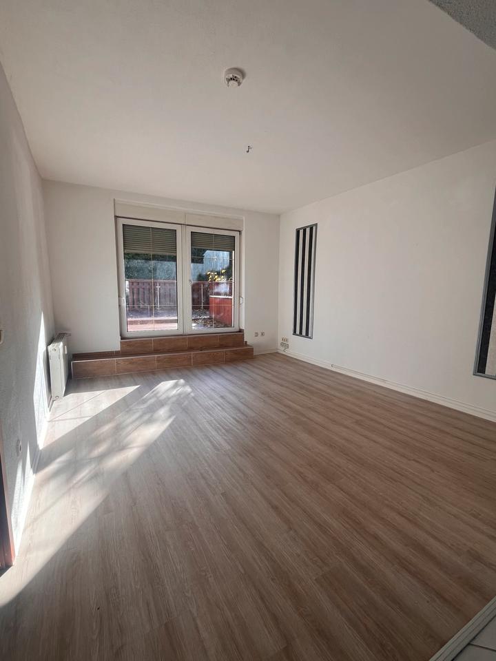 Thumbnail-Schöne 7-Raum-Wohnung mit Dachterrasse in Weißenfels