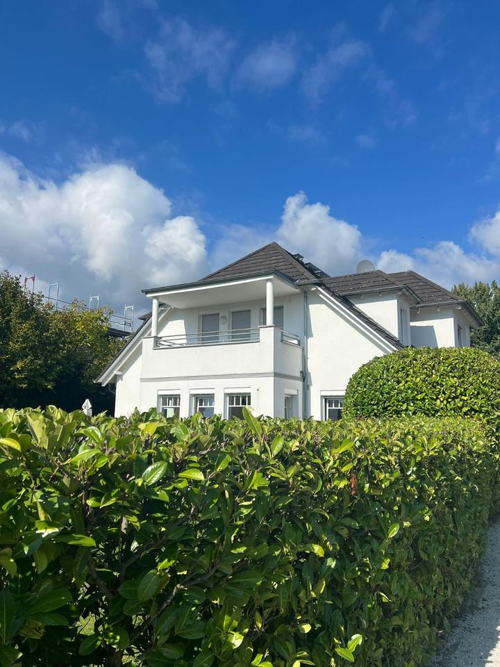 Thumbnail-Bad Homburg Außergewöhnliche 3 Zimmer Wohnung in Villa mit Balkon