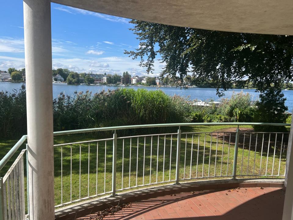 Thumbnail-Wasserlage: 3-Zimmer Hochparterre-Wohnung in Berlin-Wendenschloß