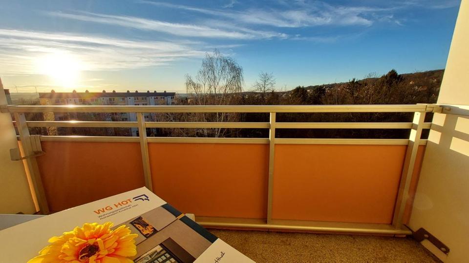 Thumbnail-Große 3-Raum-Wohnung mit Balkon und Aufzug im 6. Stock! TOP Ausblick! + Gratis Jahresmitgliedschaft im Fitnessclub