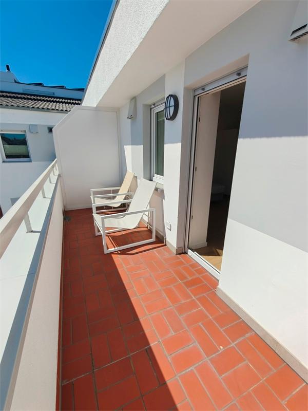 Thumbnail-Komplett ausgestattet, Zweitbezug, Zentrale-Lage, Sonne-Balkon