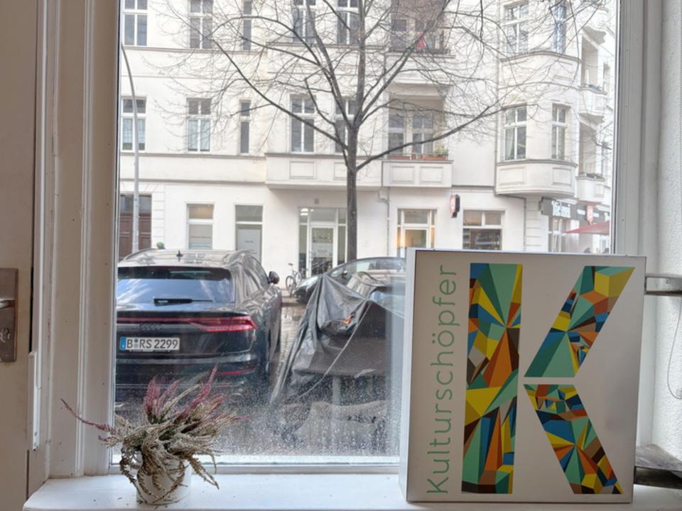 Thumbnail-Teilzeitarbeitsplatz in sehr netter Bürogemeinschaft