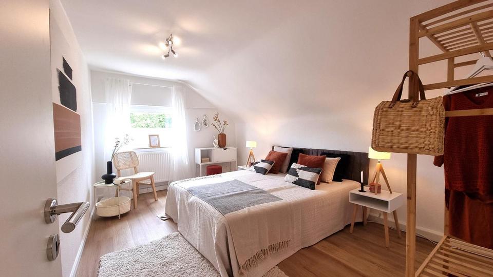 Thumbnail-Kernsanierte 2,5-Zi.-DG-Wohnung in Ditzingen - Stellplatz