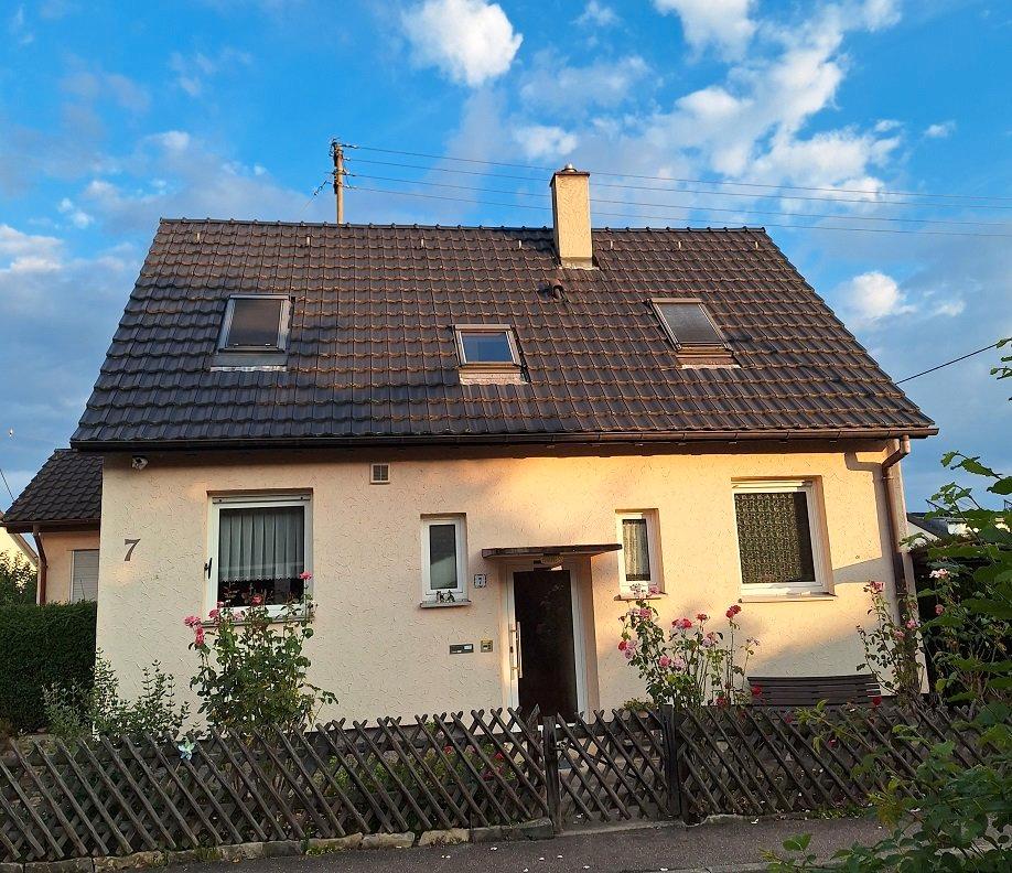 Thumbnail-geräumiges solides Einfamilienhaus in ruhiger Lage