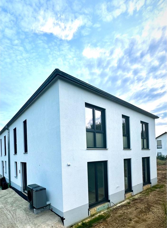 Thumbnail-Haus Neubau Doppelhaushälfte