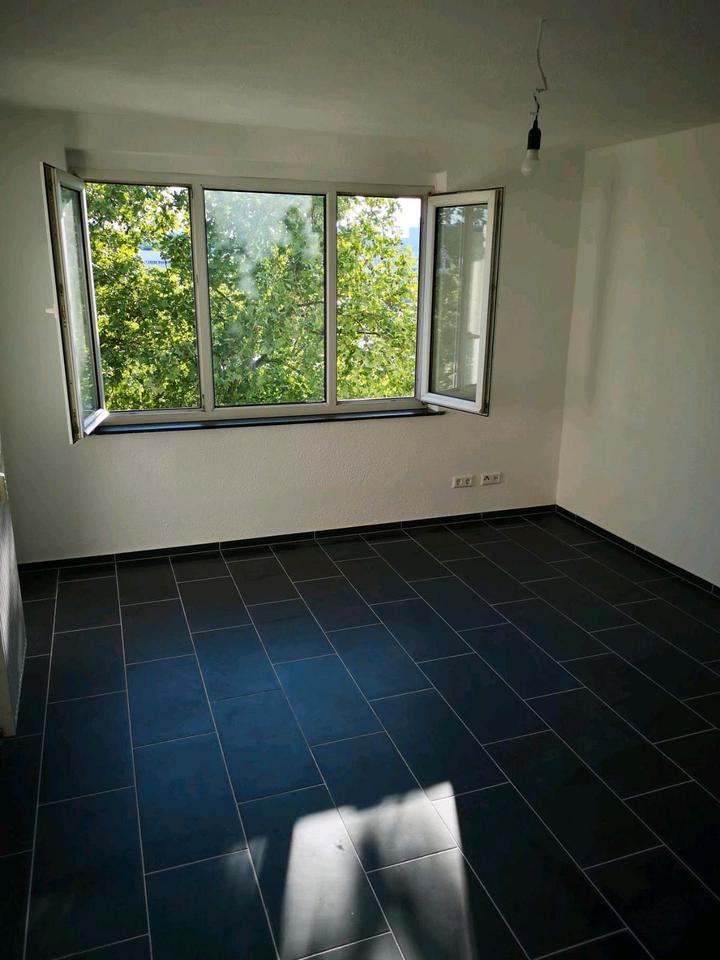 Thumbnail-1 Zimmer Wohnung mit Balkon , EBK in Sindelfingen