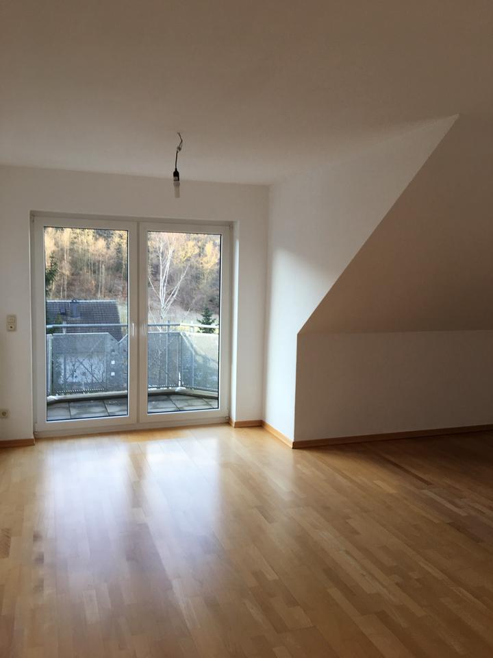 Thumbnail-Schöne DG-Wohnung 65 qm Südseite, BalkonKüche am Waldrand