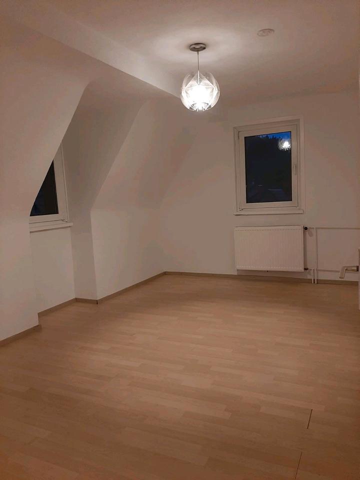 Thumbnail-Altensteig schöne helle 3 Zimmer Altbauwohnung Parkettböden