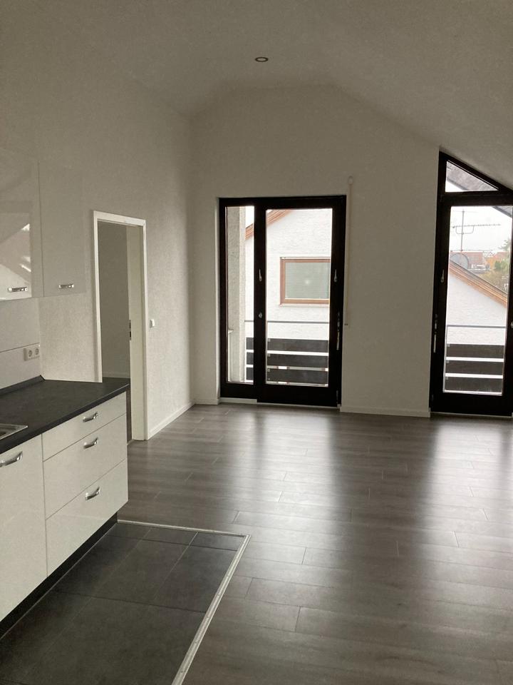 Thumbnail-Sehr schöne, helle 3 Zimmer Wohnung in 72669 Unterensingen