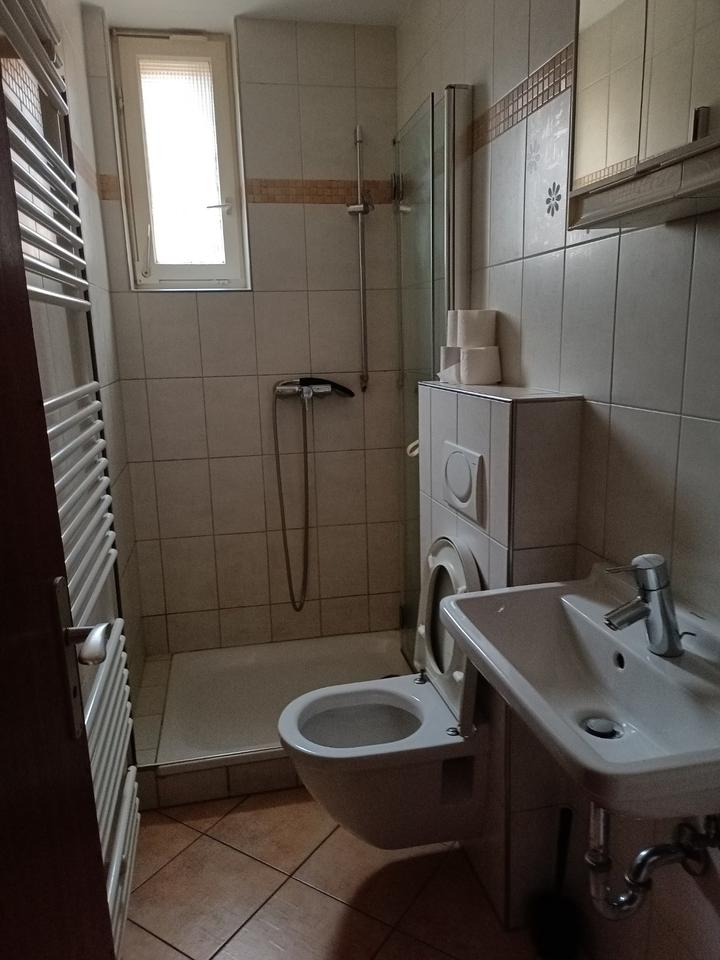 Thumbnail-3-bedroom-apartment for rent in Stuttgart