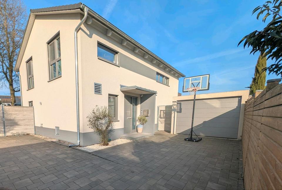 Thumbnail-KfW-40 EFH mit Wärmepumpe auf großem Grundstück in ruhiger Lage