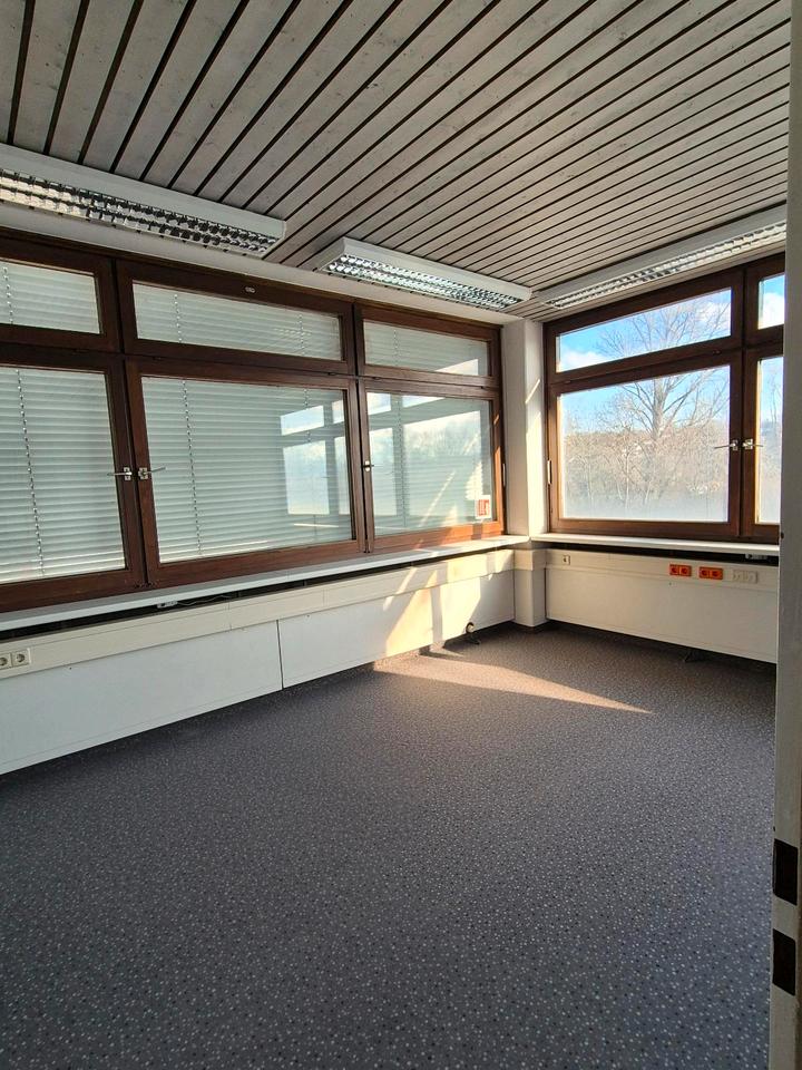 Thumbnail-Helles Büro im Gewerbepark Unterensingen ab 01.01.26 frei