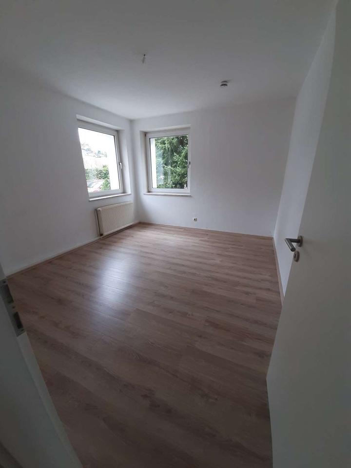 Thumbnail-Schöne helle 2-Zimmer-Wohnung mit Garten zu vermieten!