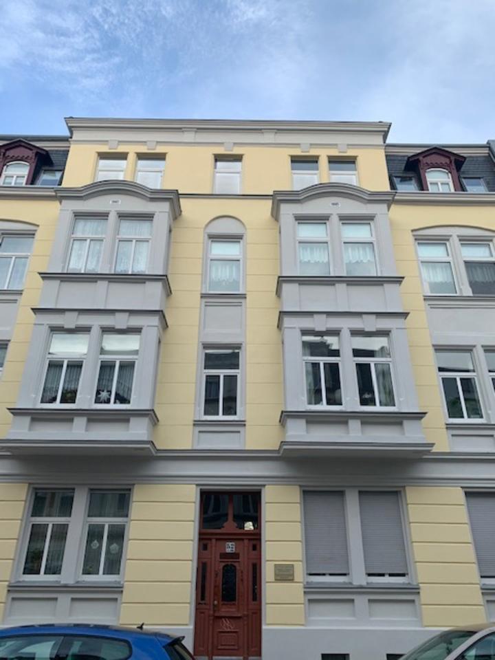 Thumbnail-Große helle 3-Raum Wohnung in Stadtfeld mit Balkon.