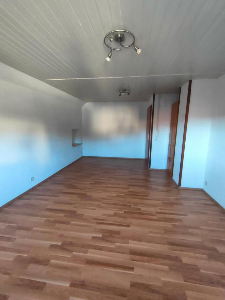 Thumbnail-1 Zimmer Wohnung DG Küche Bad ca.35 m²