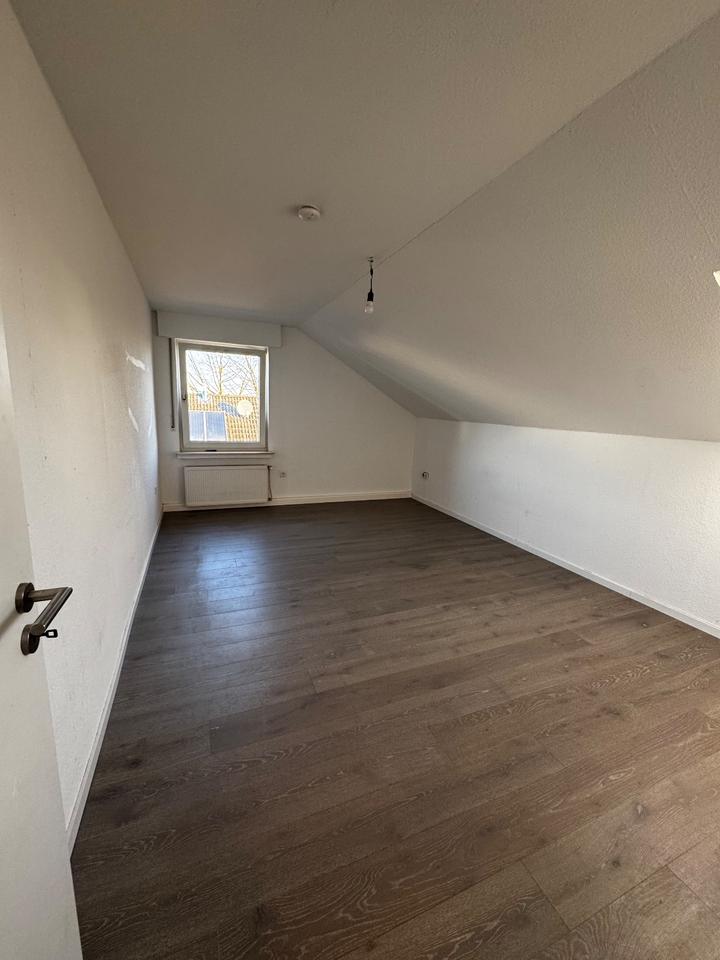 Thumbnail-Gemütliche 60 m² Dachgeschosswohnung (2. OG) in Anröchte