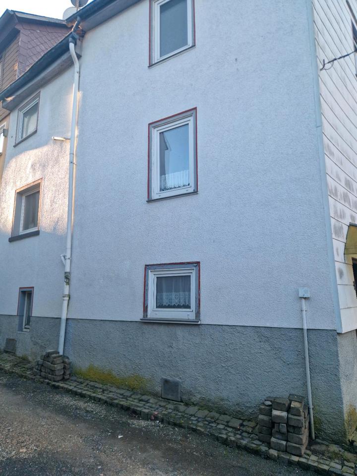 Thumbnail-Haus zum sanieren für Handwerker