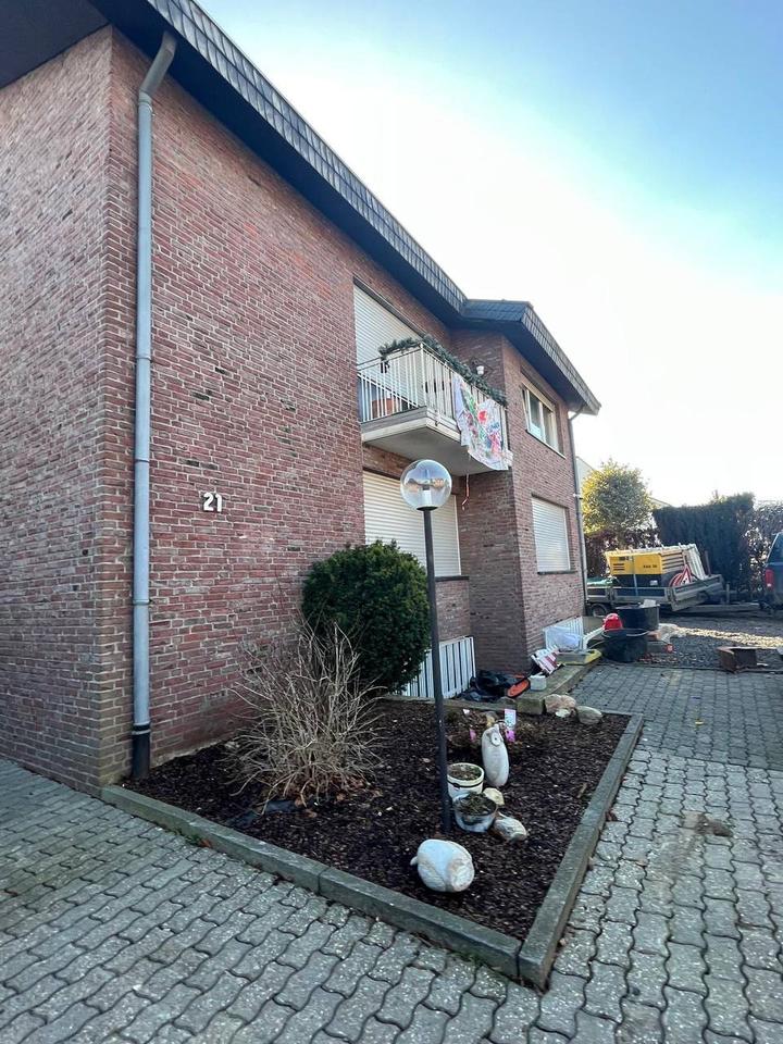 Thumbnail-Gehobenes Haus mit einem separaten Praxisbereich