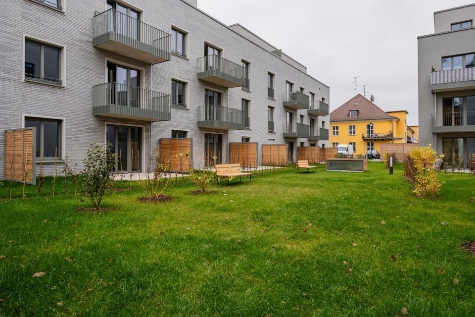 Thumbnail-Geräumige 2-Zimmer-Mietwohnung, 65,20 m², EG, EBK, Terrasse, Fahrstuhl, Tiefgarage, Keller, Kladow