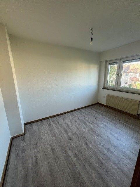 Thumbnail-Geräumige 4-Zimmer-Wohnung in Elsdorf mit Balkon