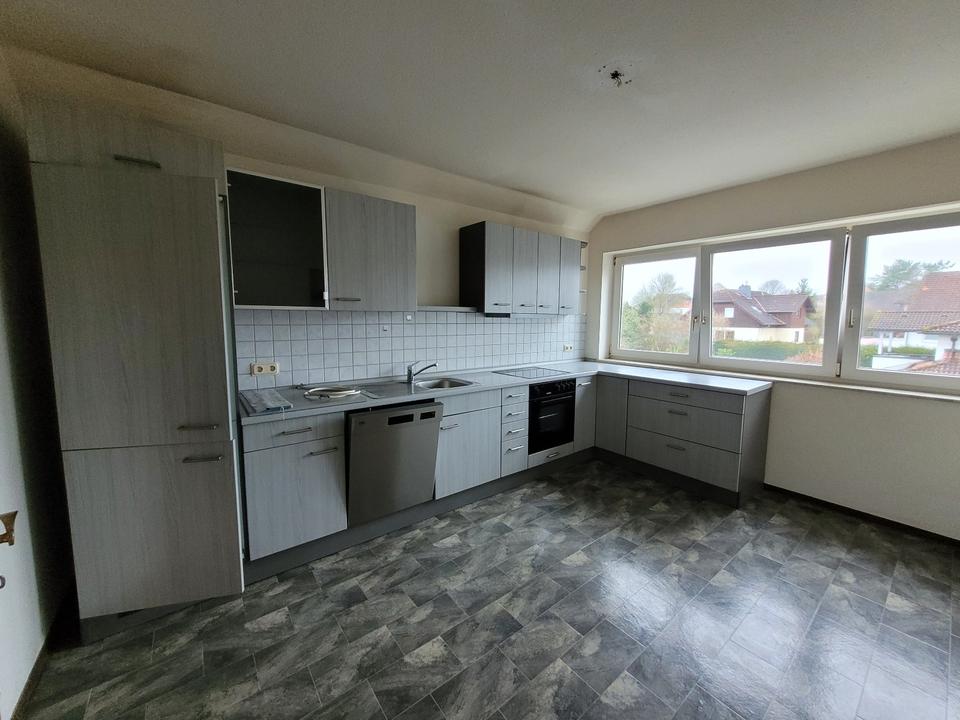 Thumbnail-Gemütliche 2-Zimmer-Dachgeschosswohnung mit Einbauküche