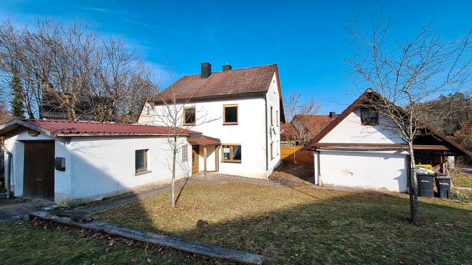 Thumbnail-Einfamilienhaus in idyllischer Lage zur Sanierung von Privat