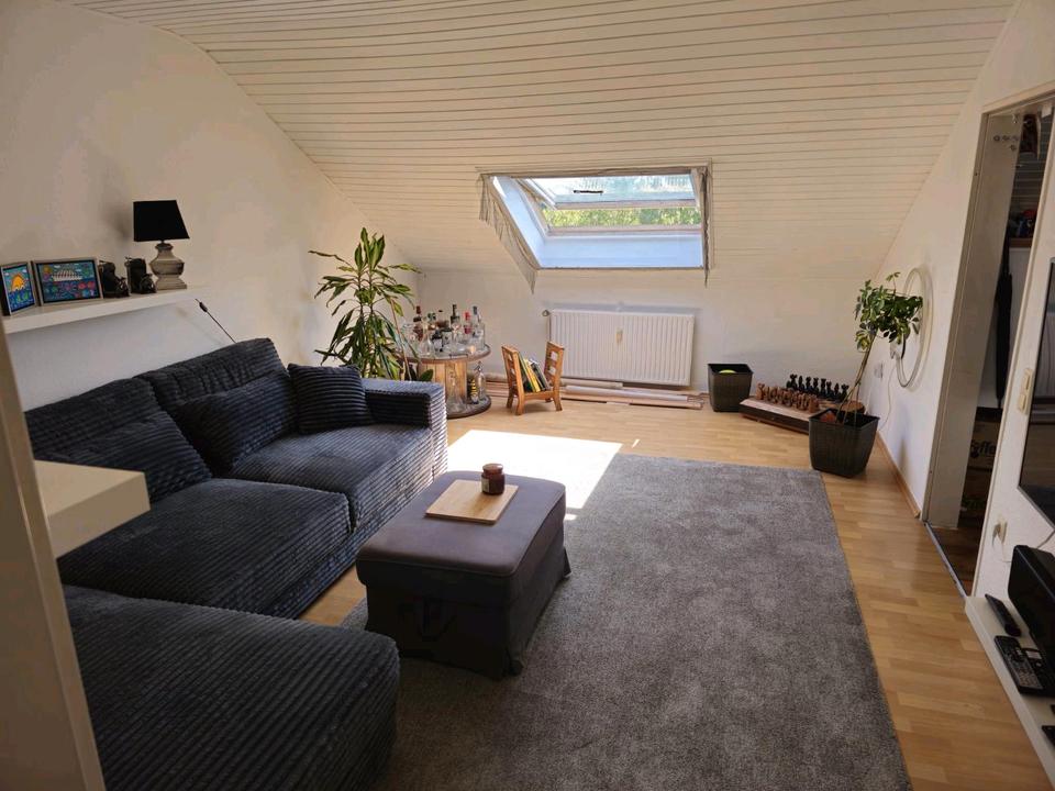 Thumbnail-2 Zimmer Küche Bad Dachgeschoss- Wohnung