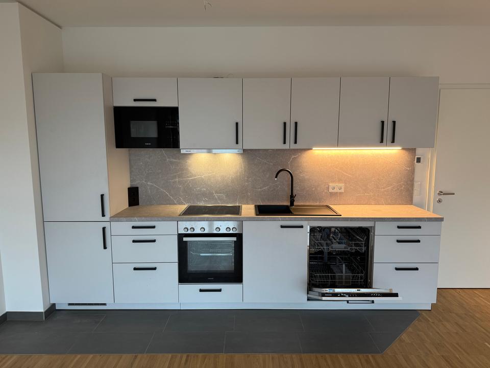 Thumbnail-2-Raumwohnung mit hochwertiger EBK & Saaleblick - WE83