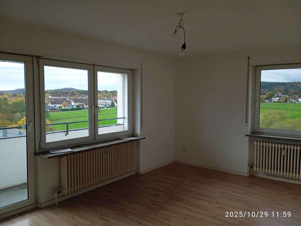 Thumbnail-Geräumige 3-Zi-Whg in ruhiger Lage