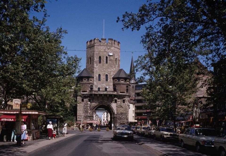 Thumbnail-Eigentumswohnung VolkgartenEifelstraße Köln zu verkaufen