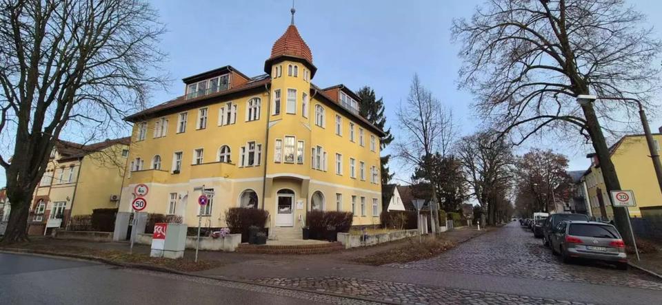 Thumbnail-Großzügige 3-Zimmer-Wohnung (102 m2) ,voll möbliert, 2 Bäder, per