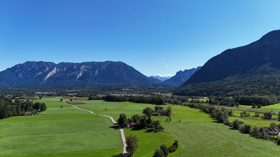 Thumbnail-3-FH, ca. 310 qm Wfl., ca. 1610 qm Grund unverb. PANORAMABLICK