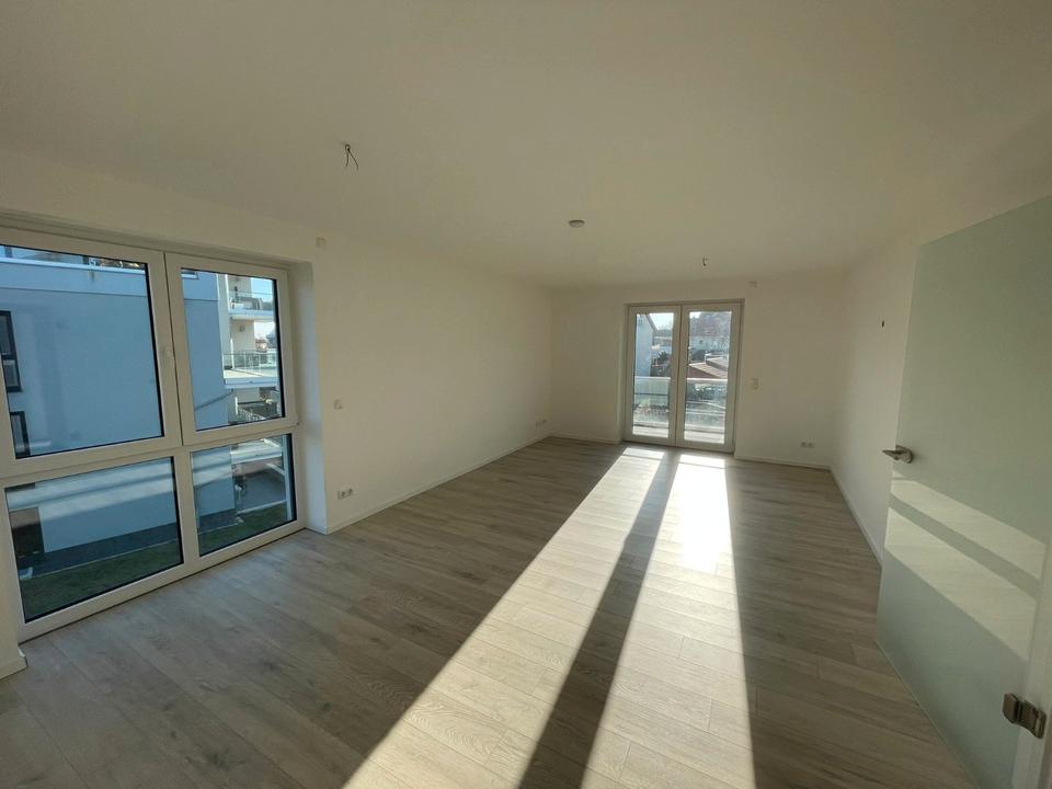 Thumbnail-Schöne 2 Raumwohnung (89m²), Balkon, Keller, Tiefgarage