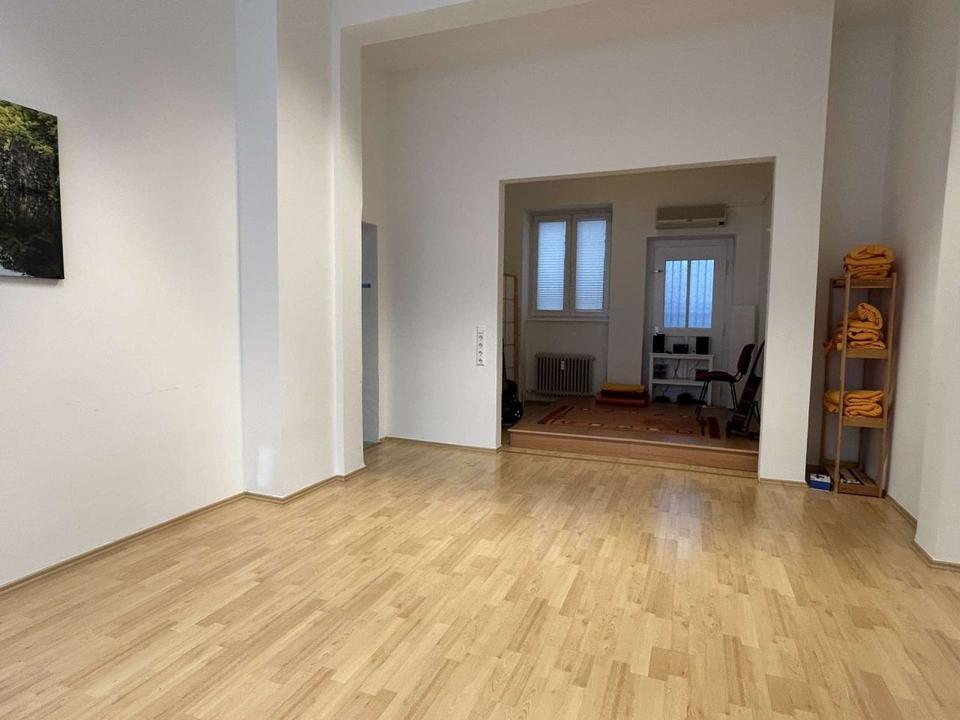 Thumbnail-Parktisches Büro in Innenstadtnähe - Keine Gastronomie und kein Friseur